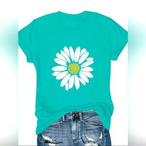 Green Daisy Graphic Women's Top